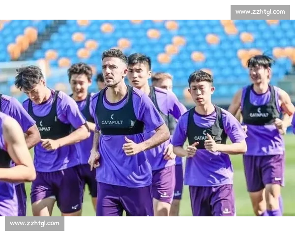 申花迎战华夏全力争胜焦点对决牵动中超格局走向新赛季关键之战